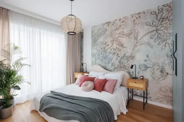 Co na ścianę w sypialni? 10 inspirujących pomysłów na dekoracje