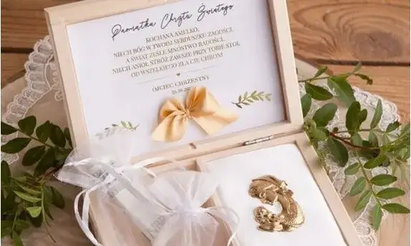 Co na chrzciny od chrzestnego? Pomysły na prezent i kwoty