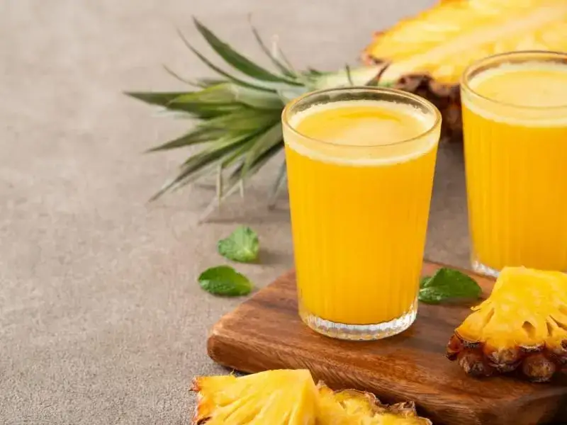 Spalaj tłuszcz w nocy! Skuteczne koktajle: przepisy i porady