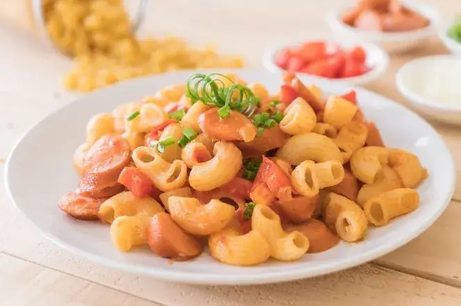 Szybkie obiady z parówek: 15 przepisów, które musisz znać!