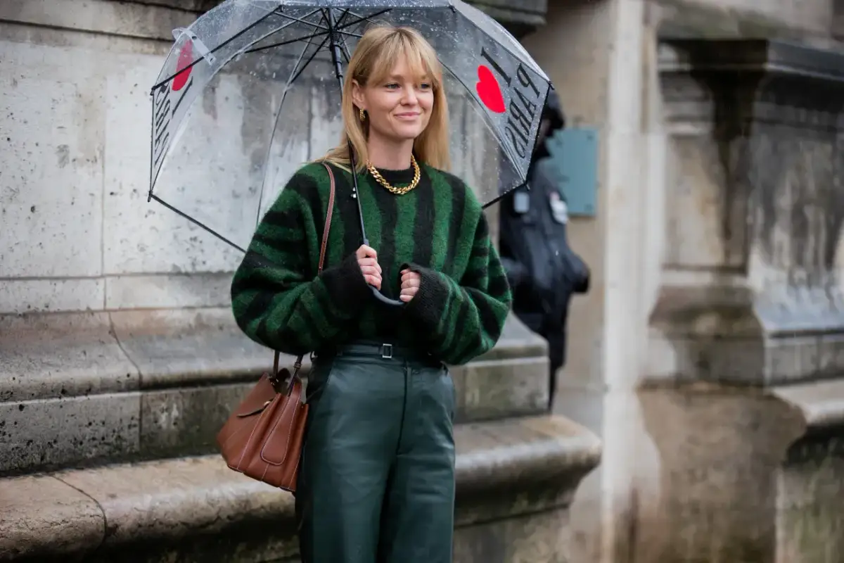 Jak zmiękczyć gryzący sweter? Sprawdzone triki i wybór wełny