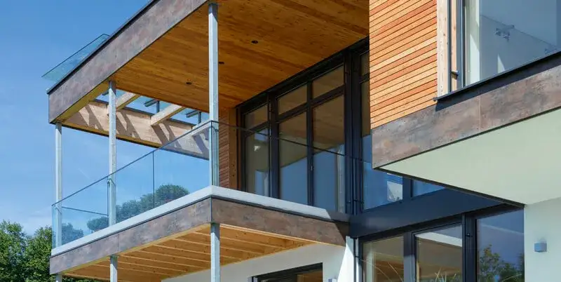 Okna PCV, drewniane czy aluminiowe: jakie wybrać, by nie żałować?