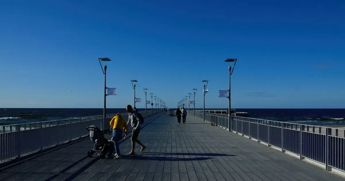 Krzywe kolumny w katedrze kołobrzeg – co je powoduje i dlaczego?