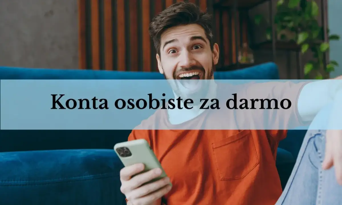 Młody mężczyzna z telefonem cieszy się z darmowych kont osobistych. Różne rodzaje kont bankowych dostępne online.