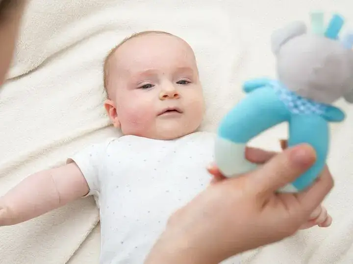 Co kupić 3 miesięcznemu dziecku, aby wspierać jego rozwój?