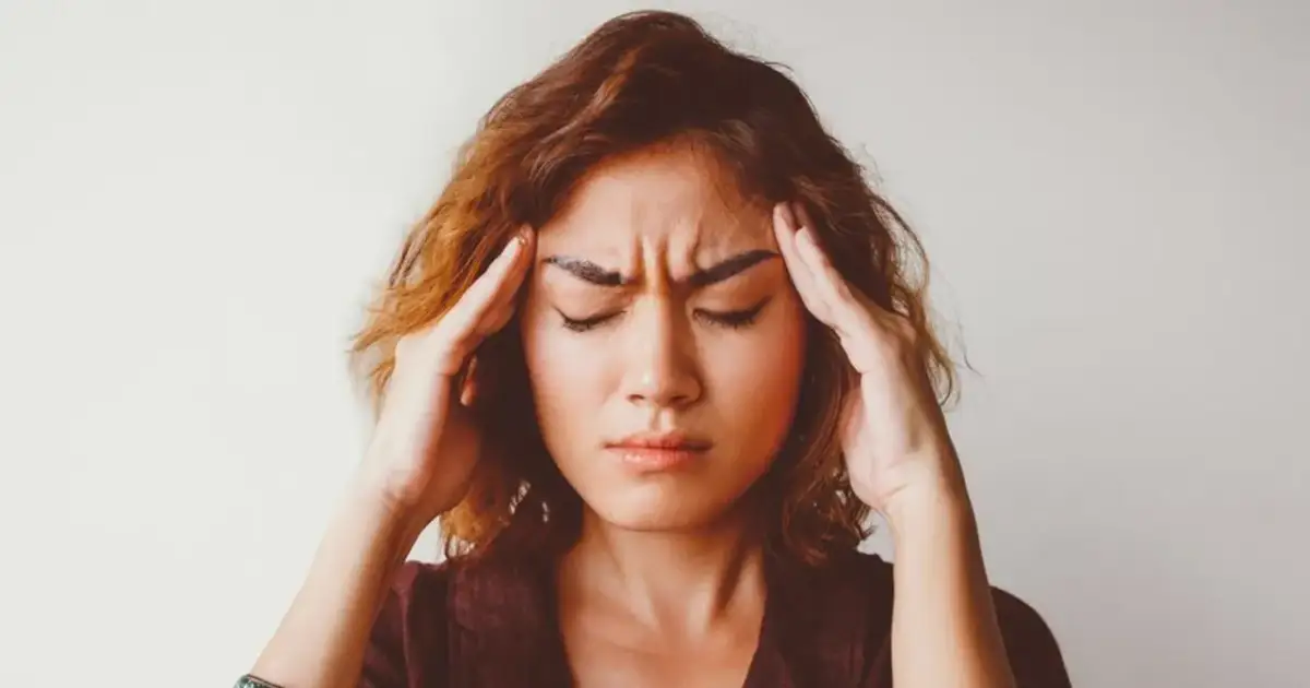 Co może być przyczyną zawrotów głowy? Poznaj niebezpieczne objawy