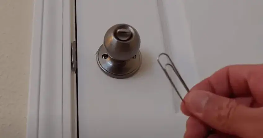 Jak otworzyć zamek w drzwiach bez klucza - proste sposoby i porady