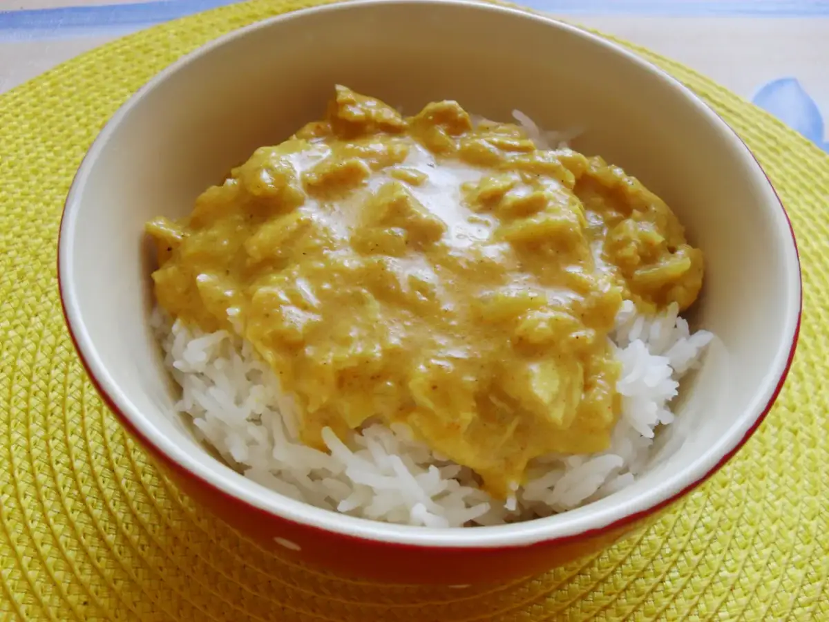 Domowy sos curry do ryżu: przepis, warianty, triki mistrza