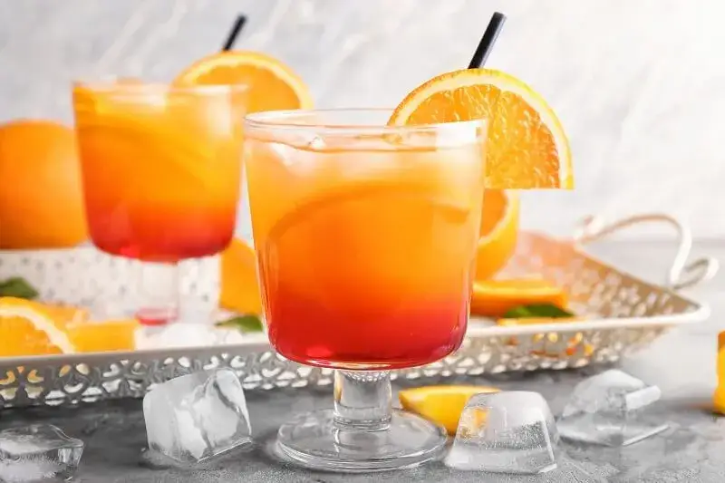 Najlepszy przepis na orzeźwiający drink z Aperolem na lato