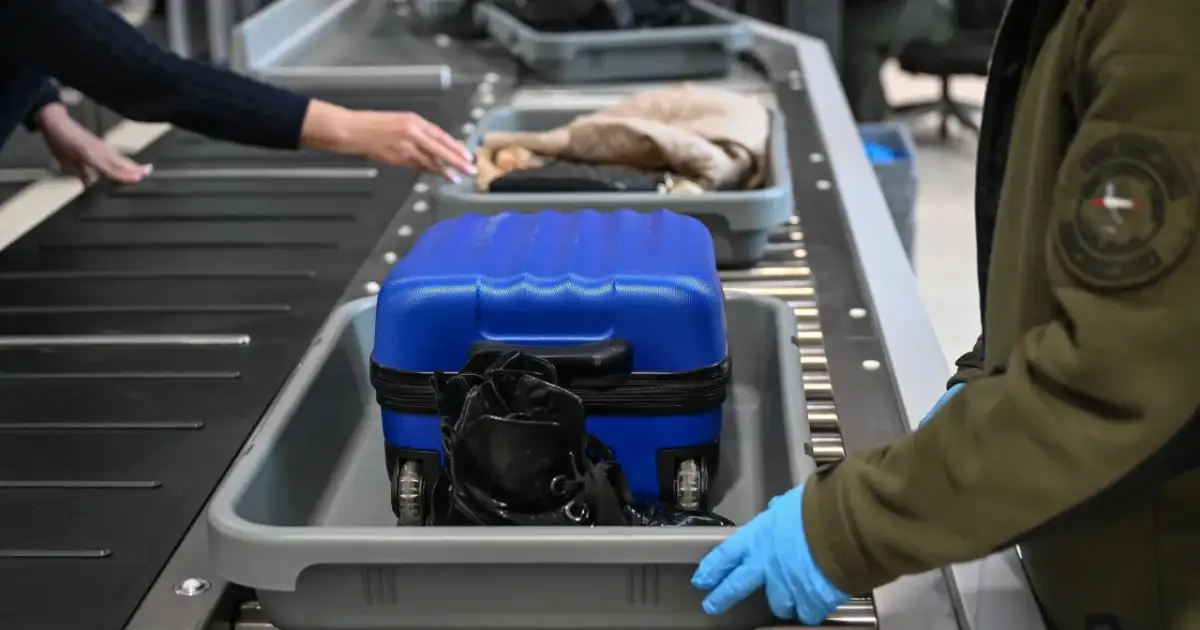 Płyny w Ryanair: Limit 100 ml i koniec zasad w 2026?