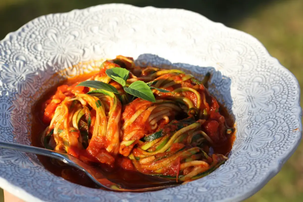 Idealne spaghetti z cukinii: przepis i sekrety bez wodnistego sosu