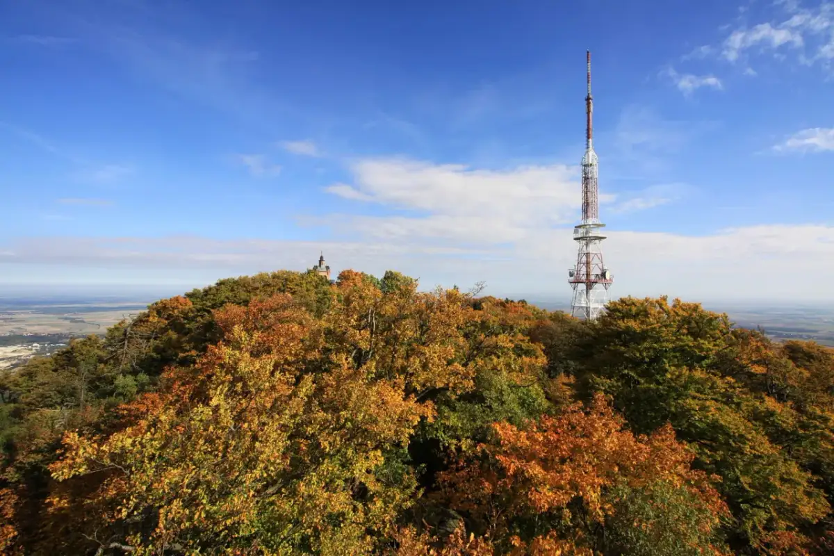 Ślęża atrakcje: Odkryj najpiękniejsze miejsca i tajemnice regionu