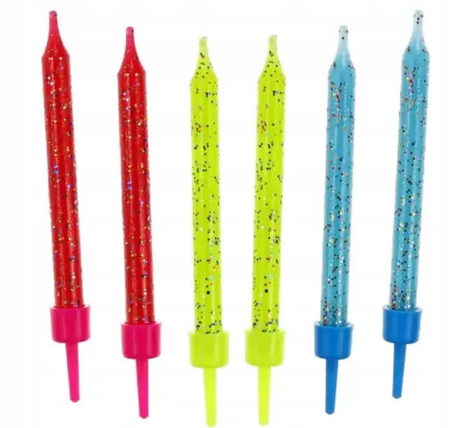 Świeczki na tort, które nie gasną – idealne na urodziny dziecięce