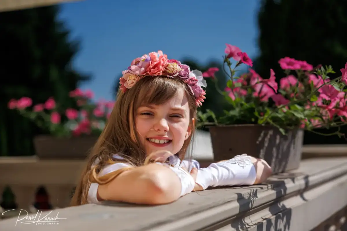 Fotograf na komunię: Ceny, pakiety i jak nie przepłacić?