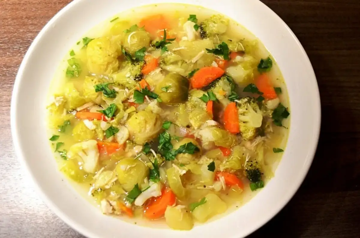 Zupa jarzynowa jak zrobić - prosty przepis na smaczną zupę bez trwonić czasu