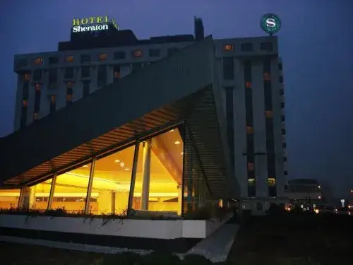 Sheraton Padova: Comfort, Eventi e Posizione Strategica | Prenota Ora