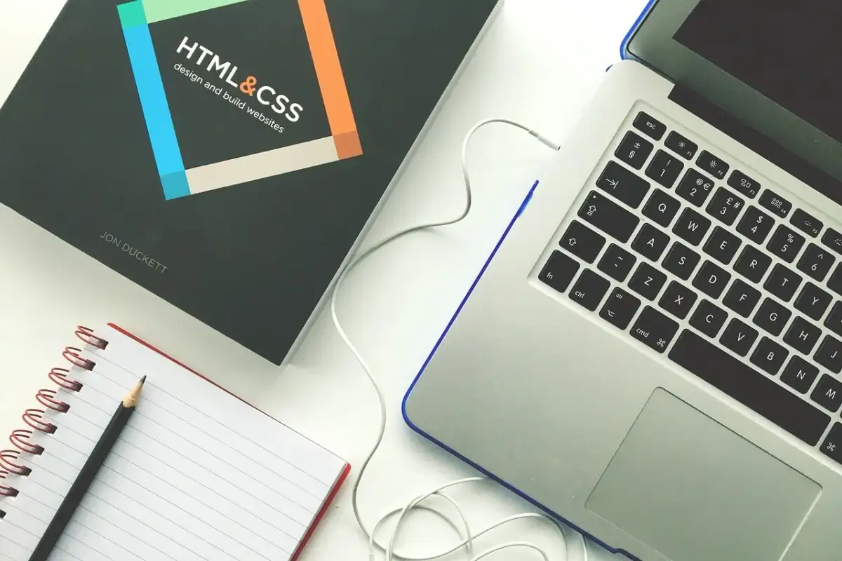 Platforma edukacyjna co to? Poznaj jej funkcje i korzyści dla uczniów