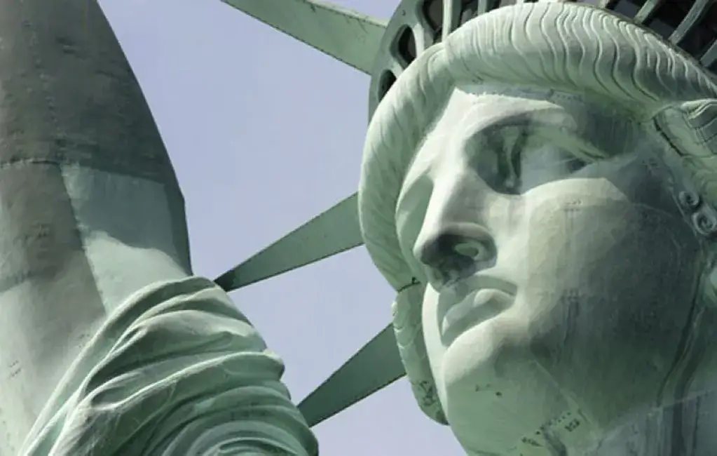 Amerykanistyka co po studiach: odkryj możliwości kariery i edukacji