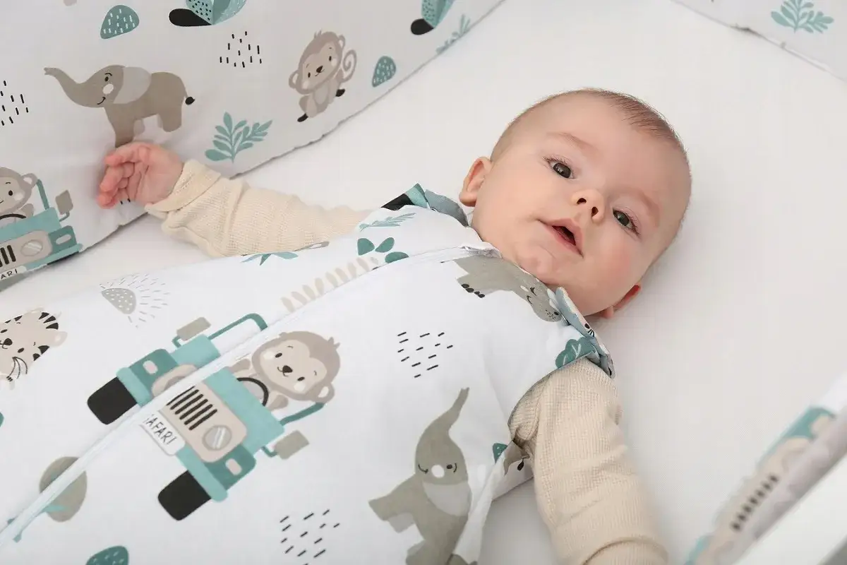 Jak ubierać dziecko po porodzie, aby uniknąć przegrzania i dyskomfortu