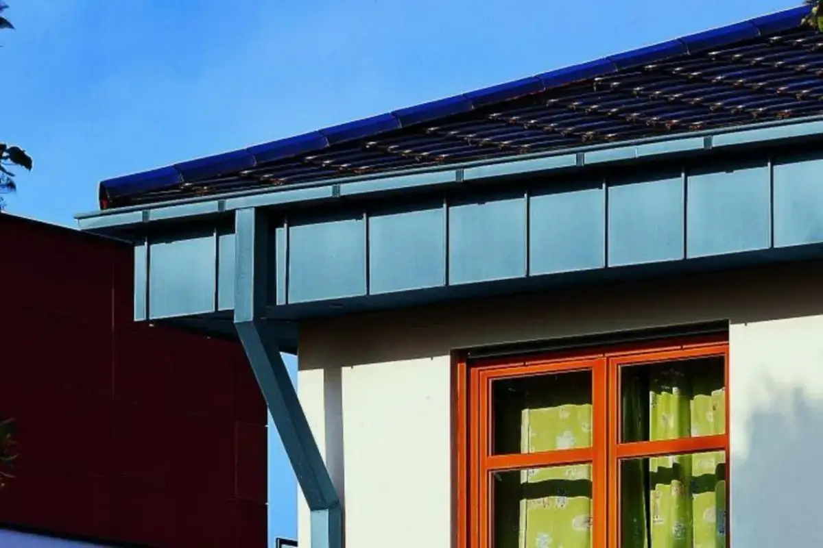 Rynny: Jakie Są Aktualne Ceny? Zabezpiecz Dom Przed Deszczem