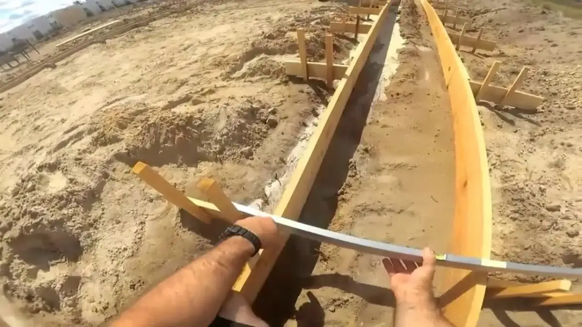 Jak zaszalować fundamenty - krok po kroku, uniknij najczęstszych błędów