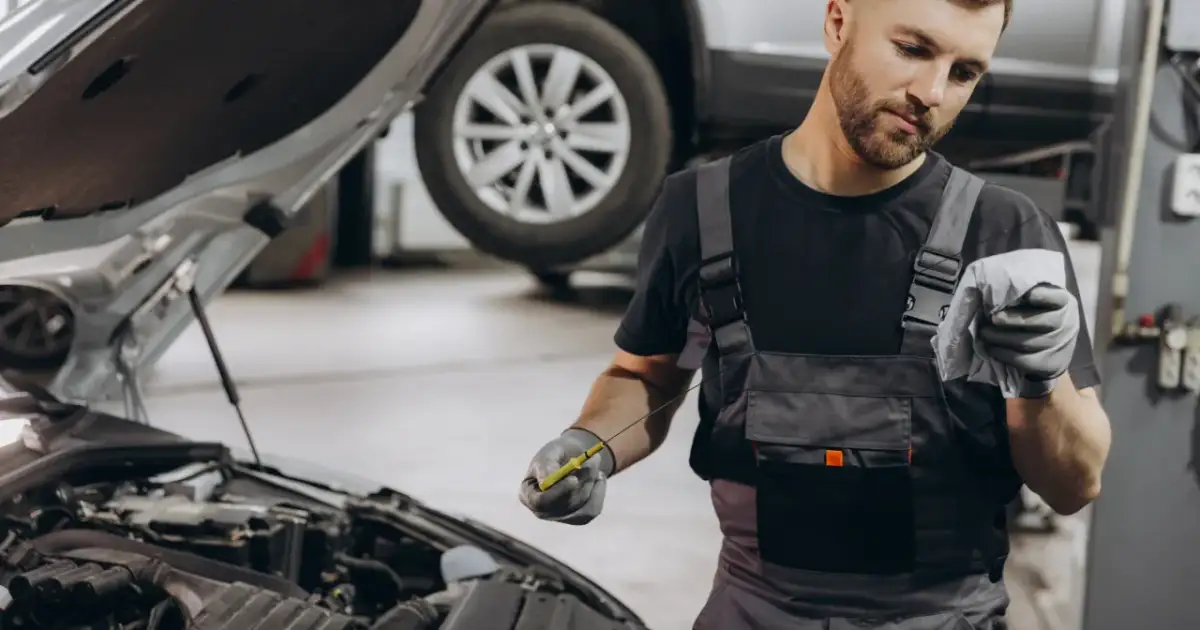 Wymiana oleju w hybrydzie: 10 000 km czy 15 000 km? Decyzja