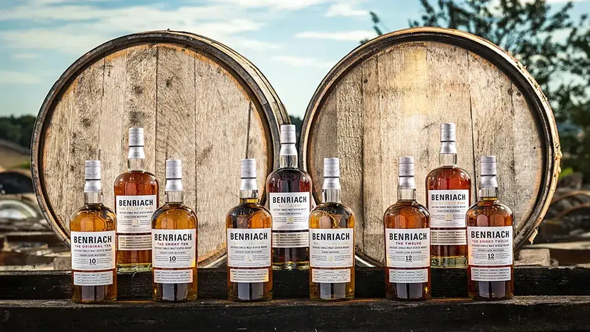 Miejsce gdzie dojrzewa whisky: jakie warunki wpływają na smak?