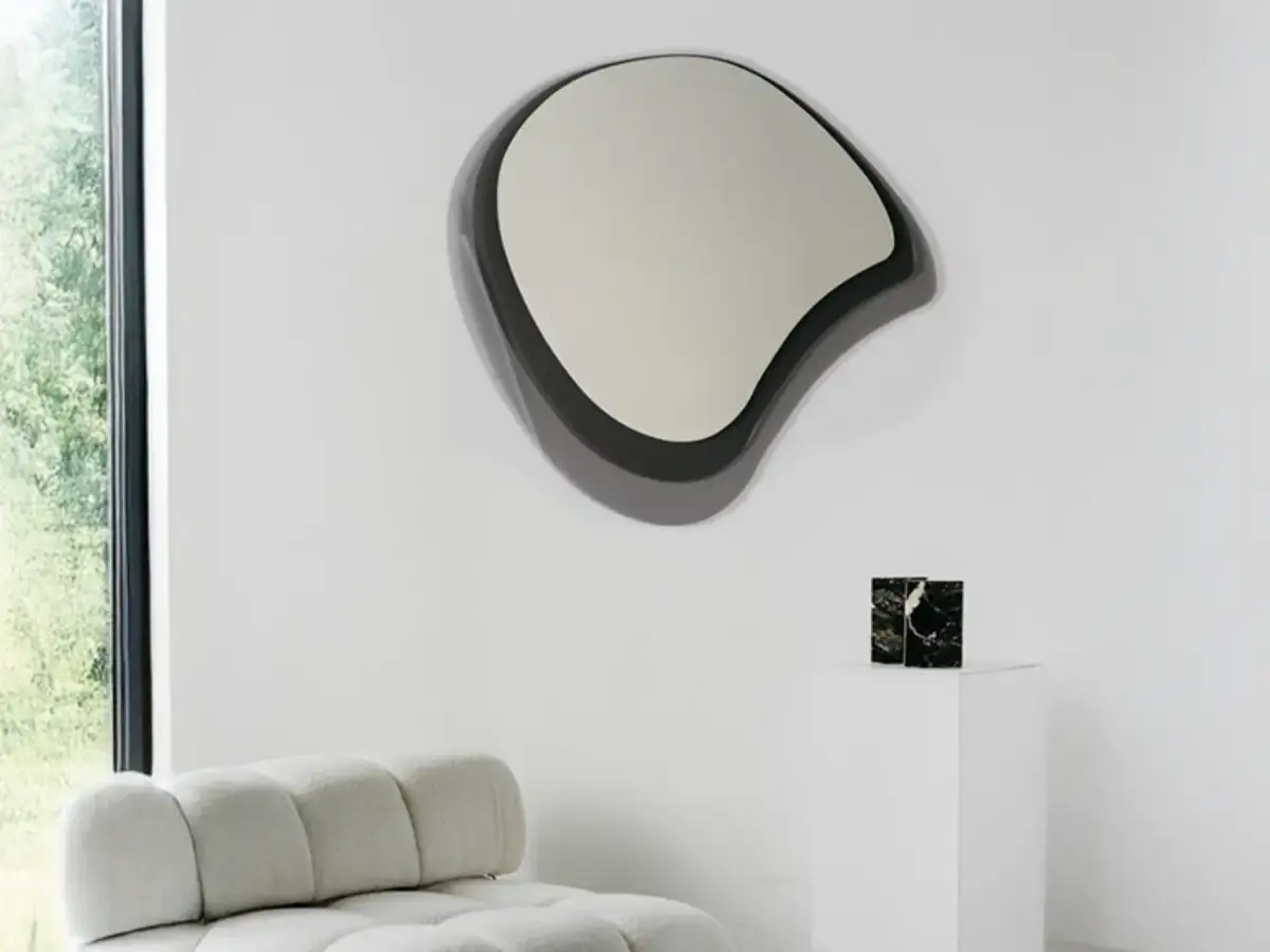 Jaki jest prawdziwy kolor lustra? Odpowiedź zaskakuje!