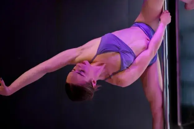 Za słabe ręce do pole dance? Zbuduj siłę i podbij rurę!