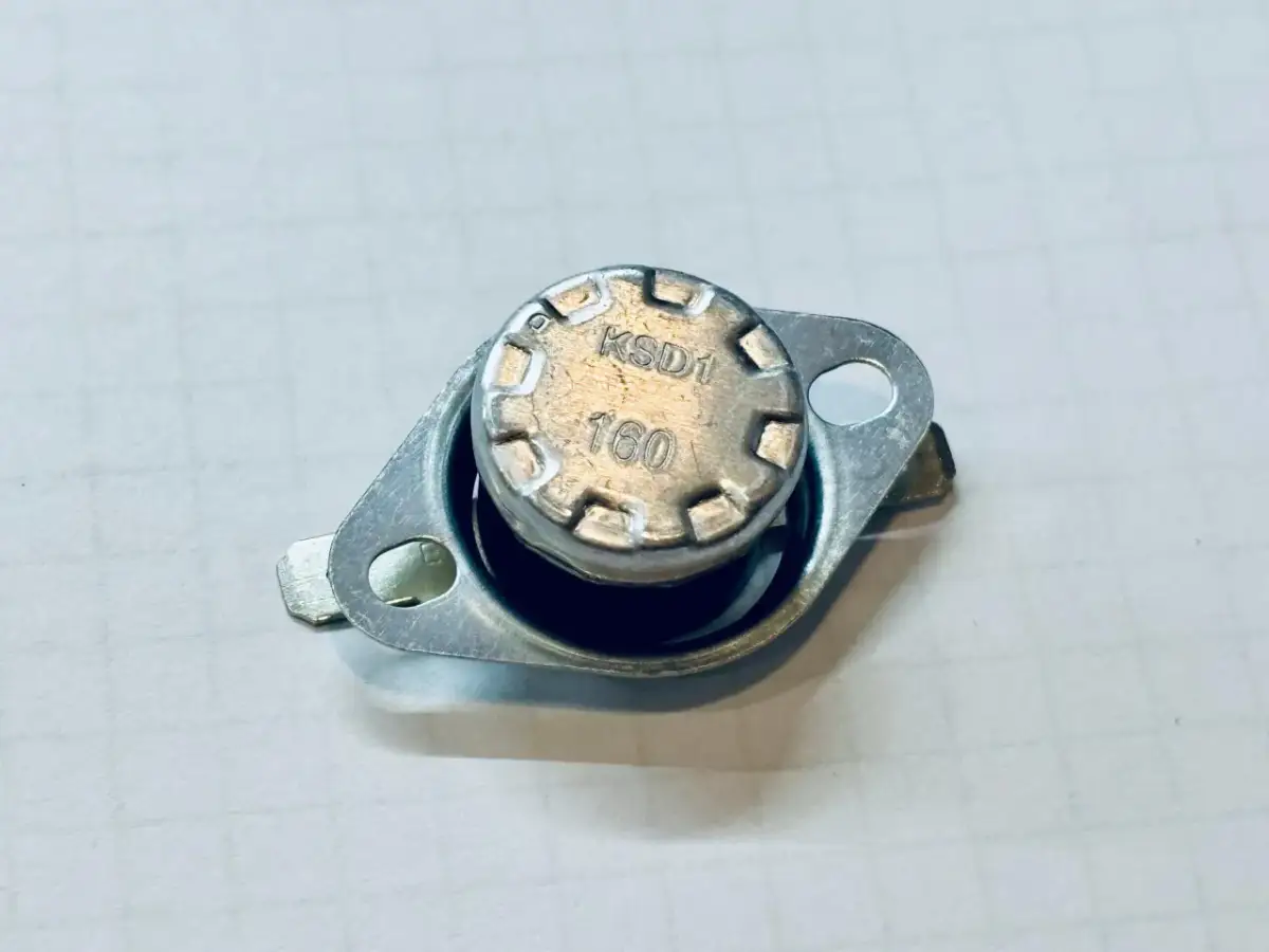 Termostat: Do czego służy? Komfort i oszczędności w Twoim domu i aucie