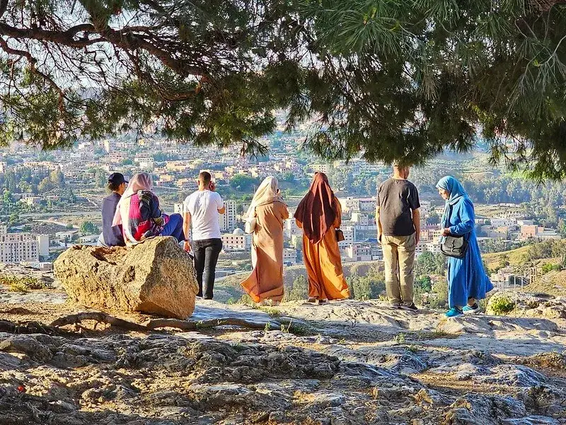 Algieria czy jest bezpiecznie? Poznaj ryzyka i bezpieczne miejsca