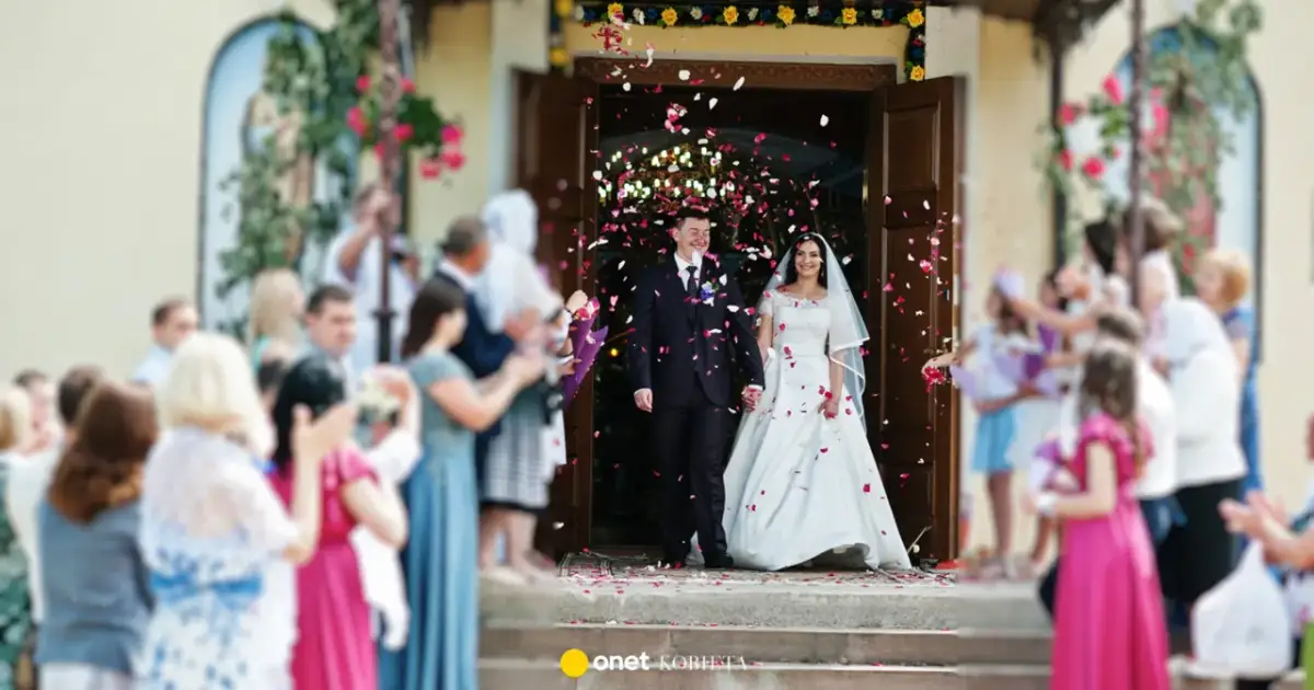 Ile dać chrześniakowi na ślub w 2026? Kwoty, porady, savoir-vivre