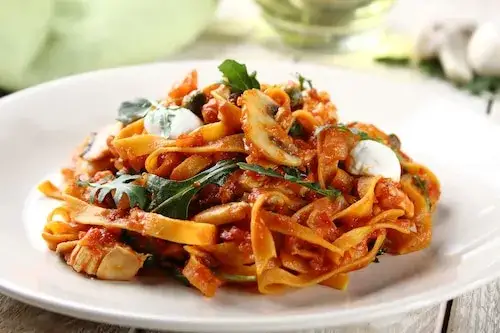 Co zrobić z rukoli na obiad? Odkryj 15+ przepisów i trików!