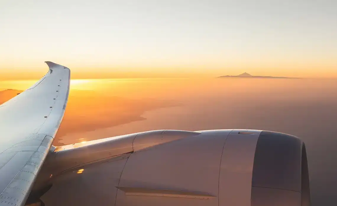 Lot na Teneryfę z Polski: Ile trwa? Sprawdź teraz!