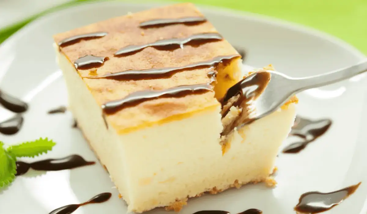 Puszysty sernik: przepis, który nie opada i nie pęka!
