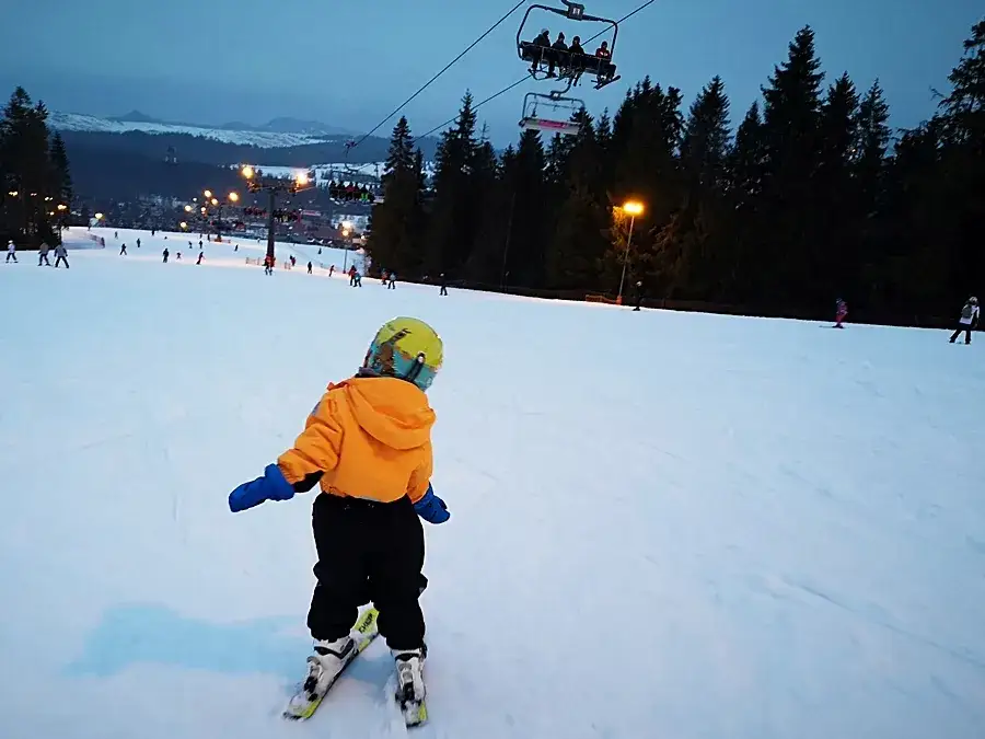 Najlepsze stacje narciarskie w Zakopanem: gdzie warto jeździć na nartach