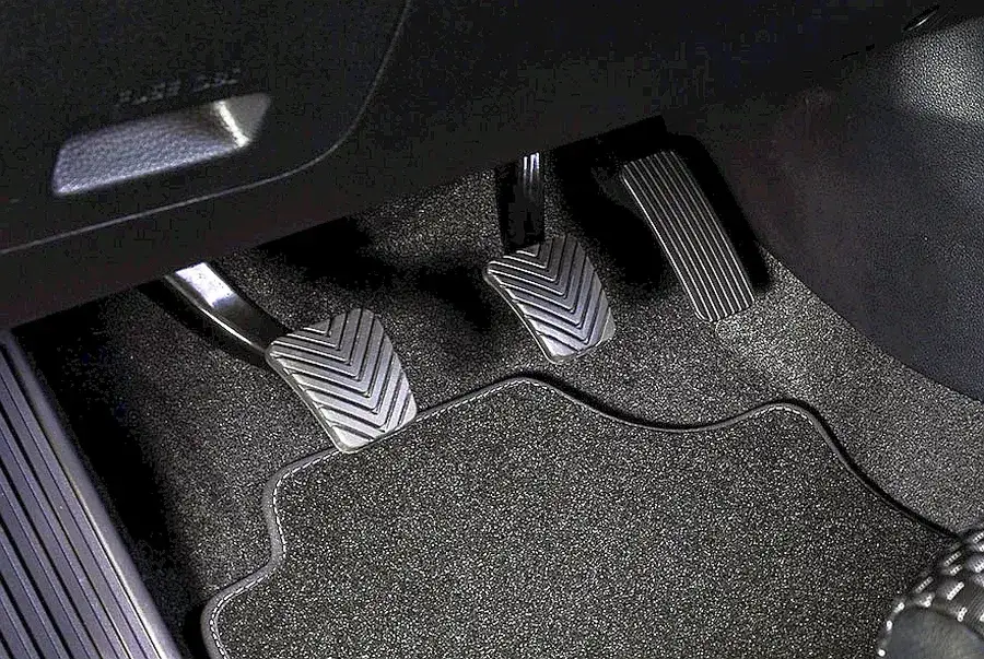 Czujnik położenia sprzęgła ix35 - gdzie go znaleźć i jak wymienić