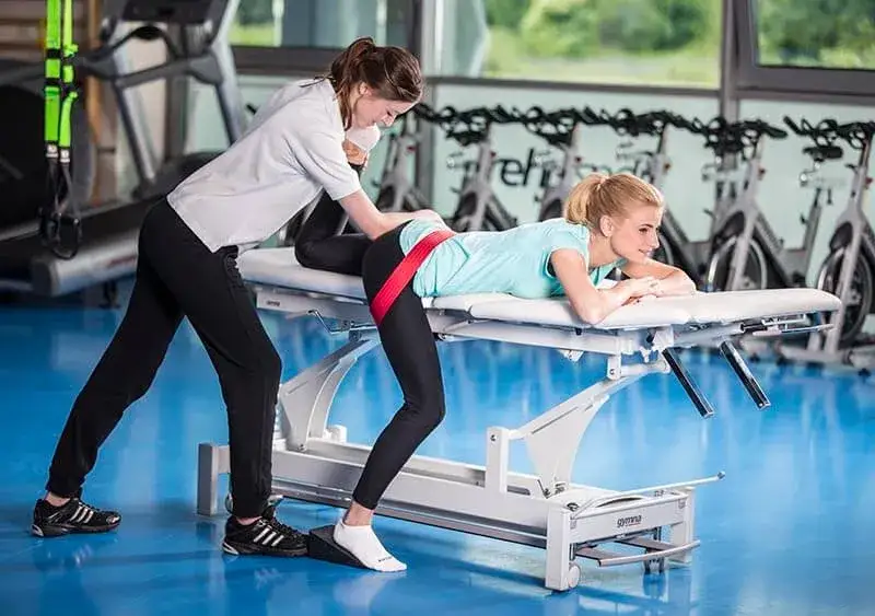 Jakie są specjalizacje fizjoterapii i jak mogą pomóc w leczeniu?