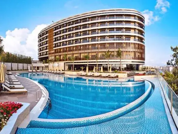 Jakie napiwki w Turcji w hotelu? Uniknij faux pas i poznaj zasady