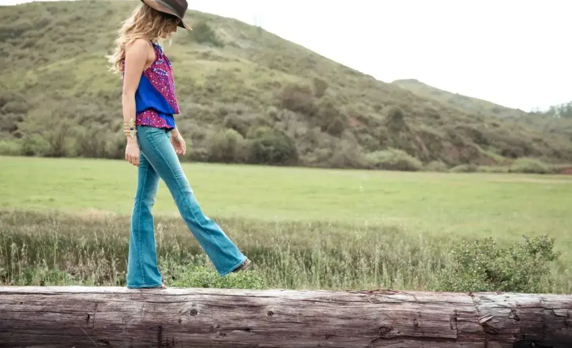 Dzwony: Klucz do proporcji? Idealna bluzka!