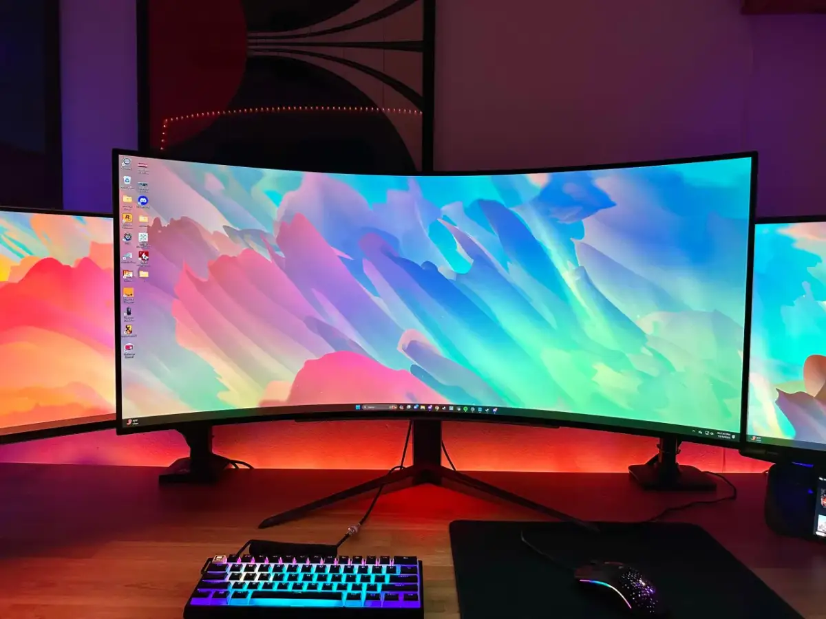 Monitor 1440p: Złoty Środek? Wybierz Idealny do Gier i Pracy