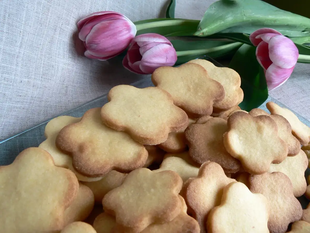 Domowe ciastka maślane: Prosty przepis i sekrety idealnej kruchości