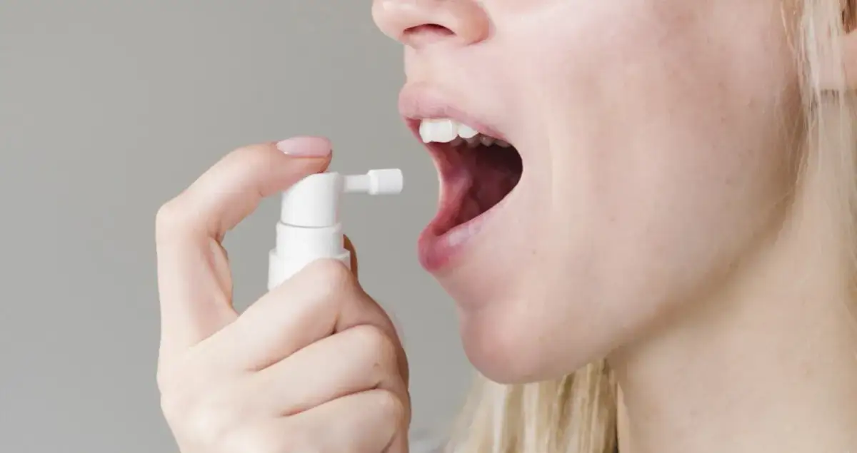 Grzybica jamy ustnej: Co stosować? Leczenie, domowe sposoby, dieta