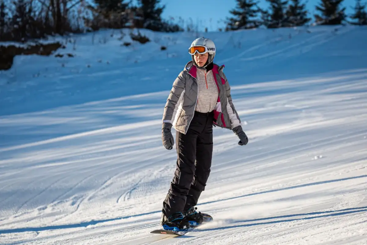 Ile kosztuje nauka jazdy na snowboardzie? Ceny, które zaskoczą
