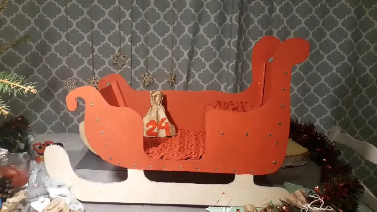 Sanie Mikołaja z kartonu DIY: Stwórz świąteczną magię krok po kroku