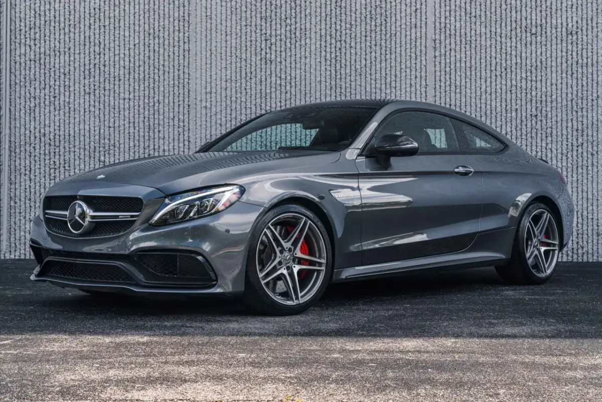 C63 S Coupe W205: Ostatni V8 i przyszły klasyk? Kupić czy unikać?
