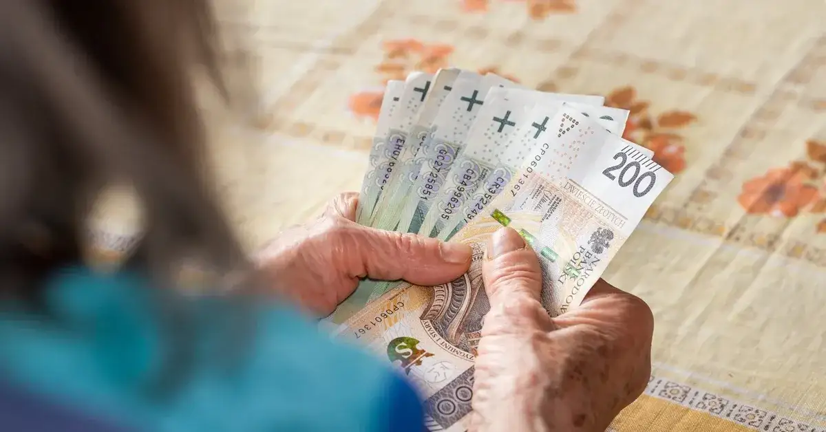 Ile emerytury po 15 latach pracy? Sprawdź, co naprawdę otrzymasz