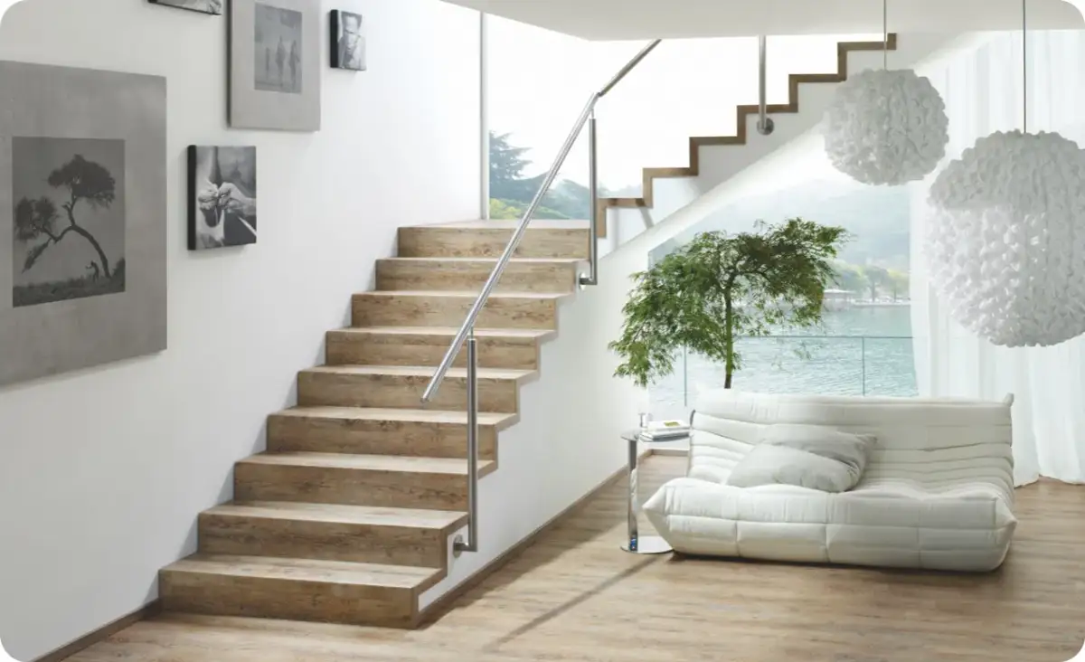 Wohnzimmer mit Treppe: Stilvolle Ideen für ein modernes Zuhause