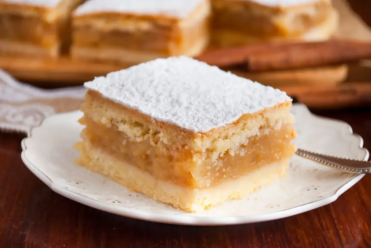 Szarlotka bez zakalca? Zagęść jabłka galaretką krok po kroku