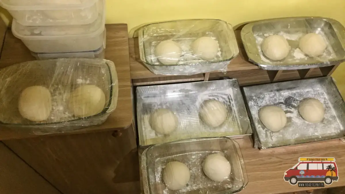 Jak przechowywać ciasto na pizzę? Lodówka, zamrażarka i sekrety smaku